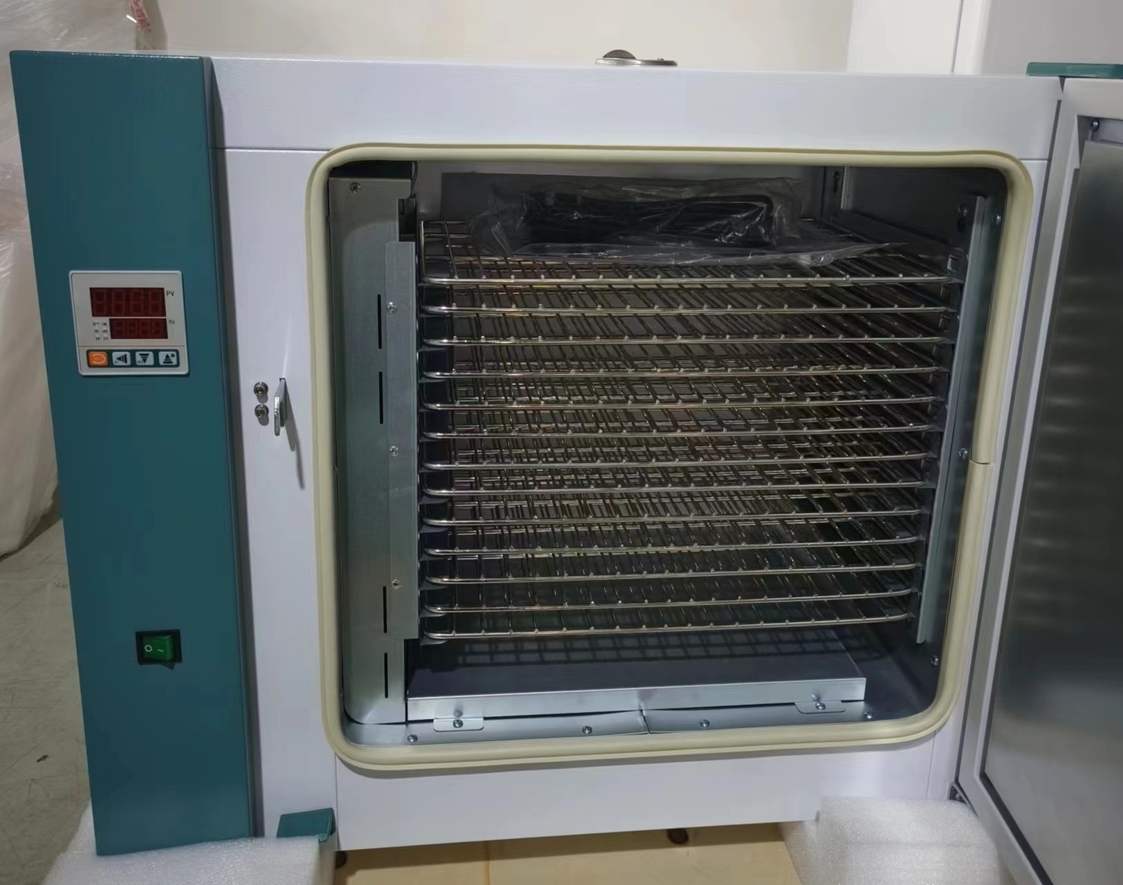 Hot Air Oven LB-50HLO